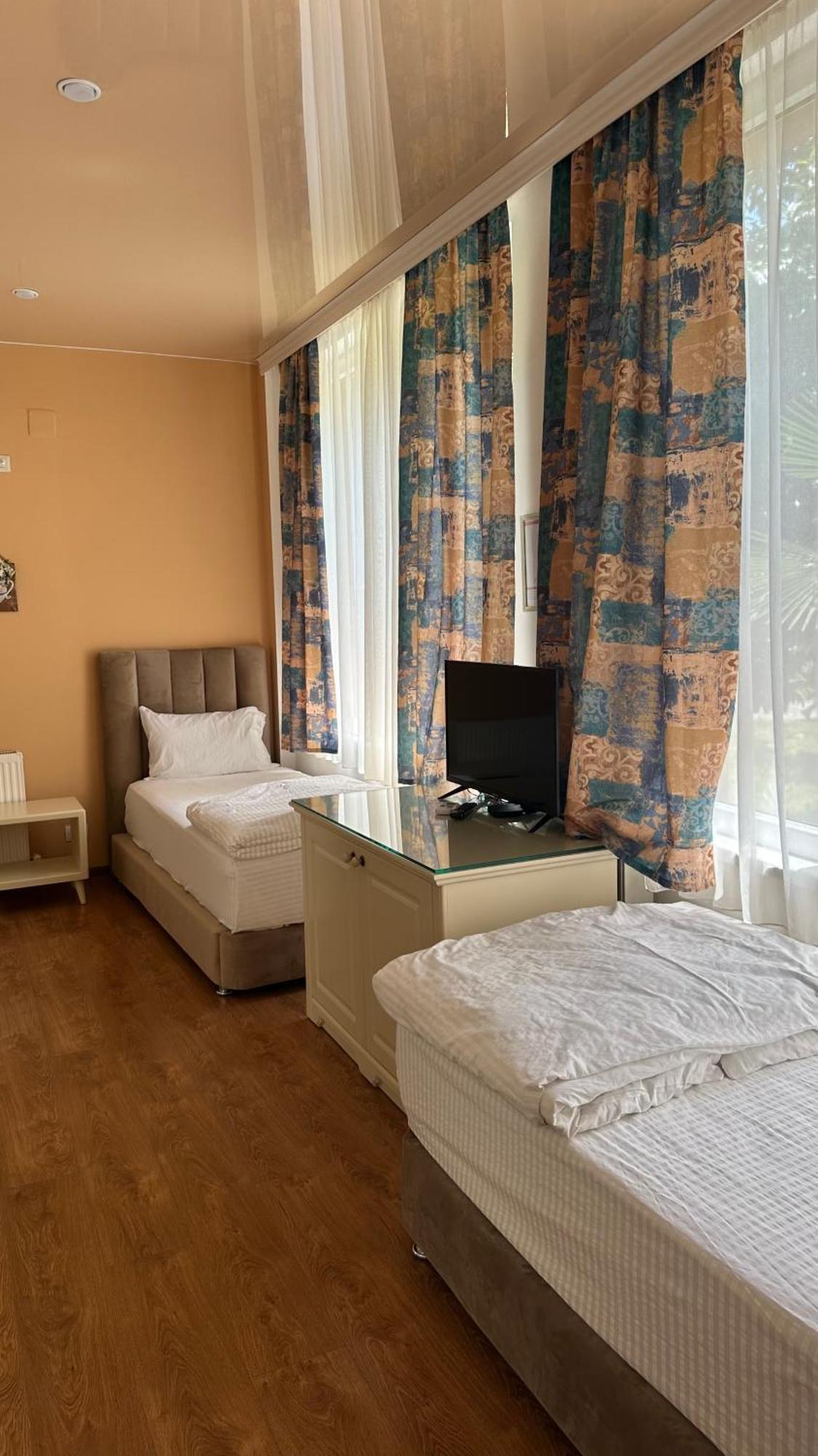 Wald Hotel Лагодехи Екстериор снимка