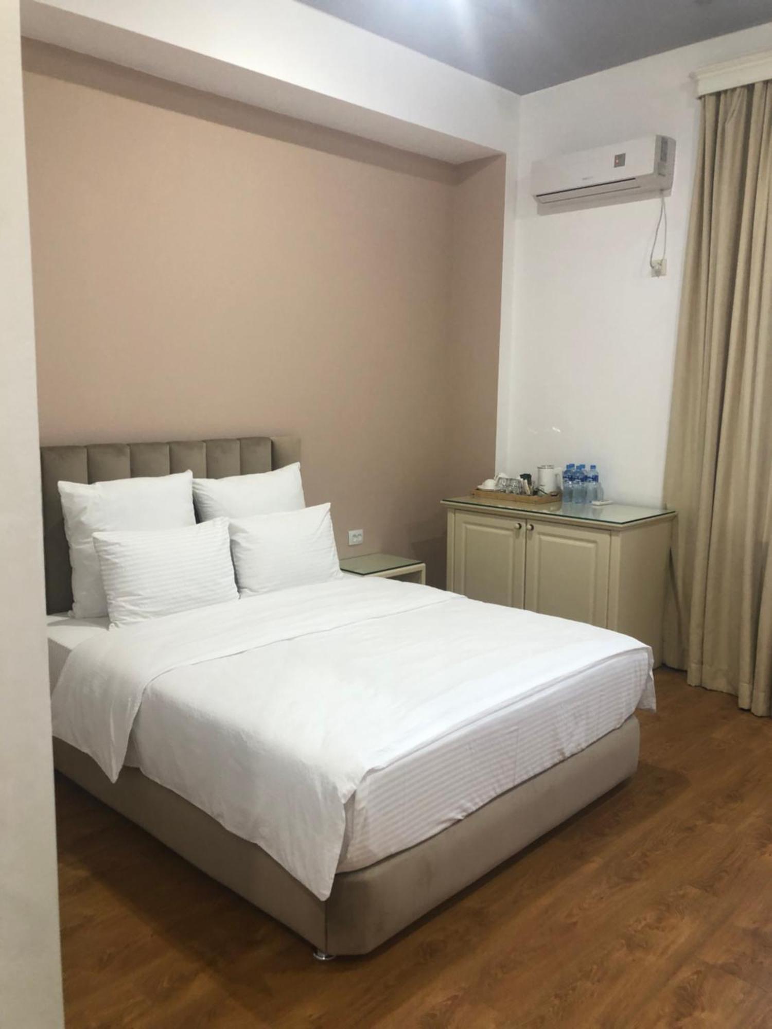 Wald Hotel Лагодехи Екстериор снимка